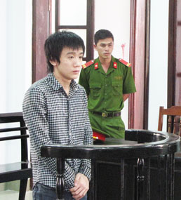 Cố trốn vẫn không thoát