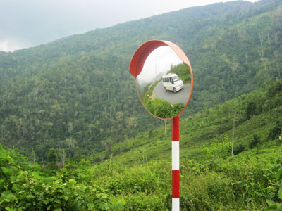 Toàn bộ gương cầu lồi trên đèo Khánh Sơn đã được thay mới