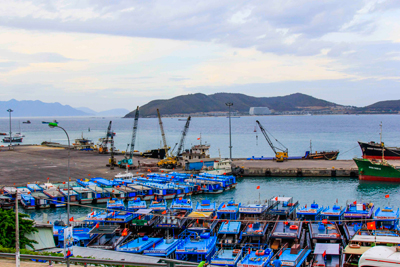 Bến tàu du lịch Cầu Đá có lượng phương tiện thủy nội địa hoạt động đông