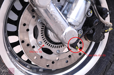 Cơ chế hoạt động của phanh ABS trên xe ga