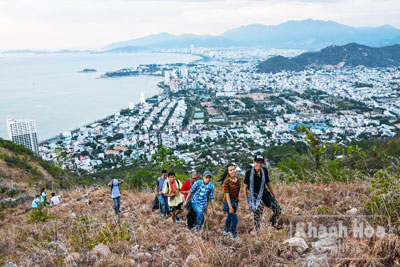 Ngắm Nha Trang từ đỉnh núi