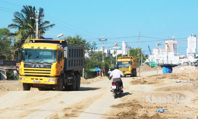 Đường Phong Châu đang được gấp rút thi công để tạo động lực phát triển khu phía tây Nha Trang