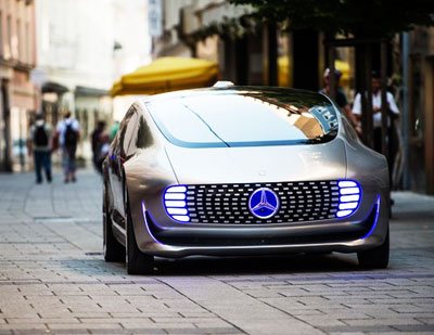 Mercedes sẽ ra xe chạy điện tính năng vận hành cao