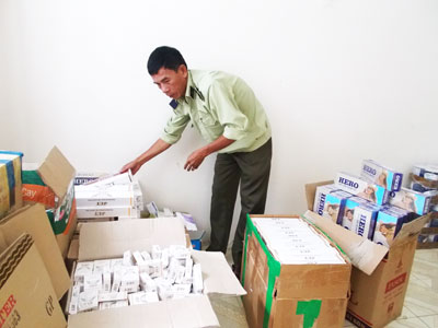Thuốc lá nhập lậu bị thu giữ tại kho cơ quan chức năng