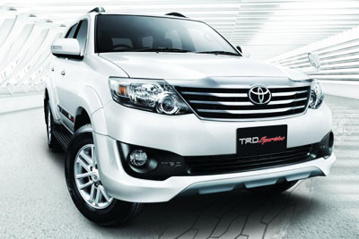 Toyota giới thiệu Fortuner TRD sportivo 2015