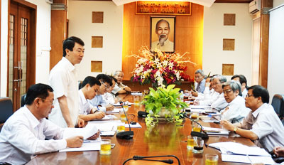 Đồng chí Nguyễn Doãn Khánh phát biểu tại buổi làm việc