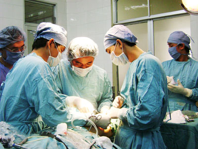 Nhân lực ngành Y tế: Đào tạo nhiều nhưng vẫn thiếu