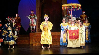 Cảnh trong vở diễn “Bao Công xử án Quách Hòe”