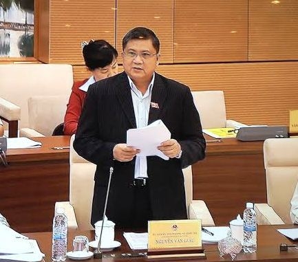  Chủ nhiệm Ủy ban Kinh tế Nguyễn Văn Giàu phát biểu tại phiên họp. (Ảnh: Kim Thanh)