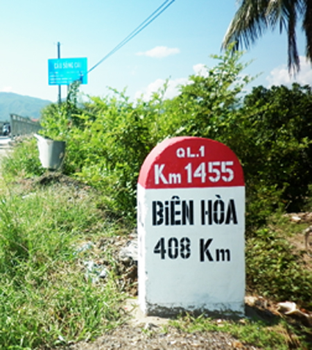 Đã tháo gỡ cột cây số không chính xác