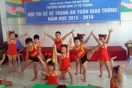 Tổ chức hội thi &quot;Bé vẽ tranh an toàn giao thông&quot;