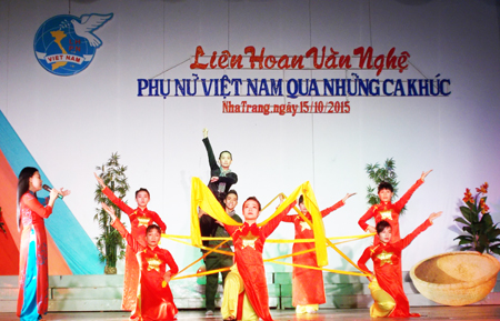 Một tiết mục tại liên hoan