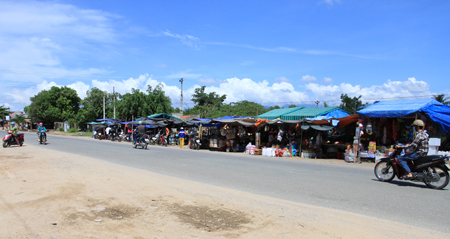 Khu chợ tạm thôn Vân Thạch, xã Ninh Xuân