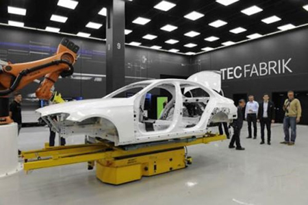 Lộ ảnh toàn bộ &quot;khung xương&quot; của Mercedes-Benz E-Class