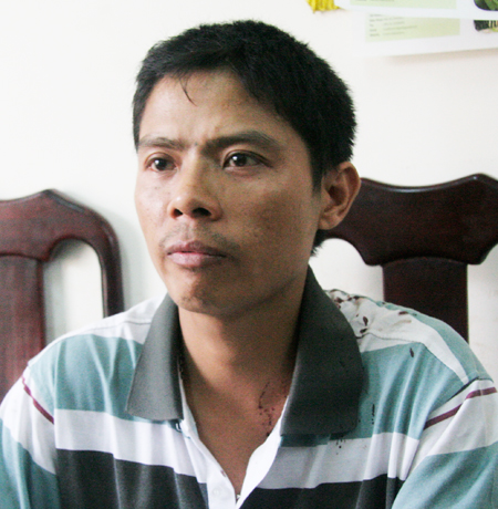 Một đối tượng giết người ra đầu thú