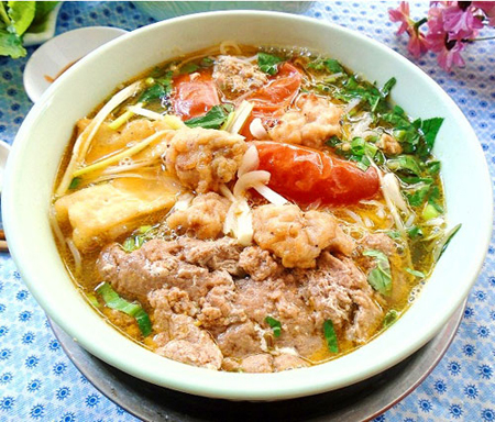 Bún riêu cua chả hải sản