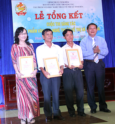 33 tác phẩm đạt giải