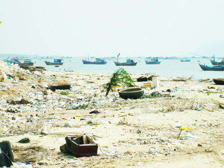 Ô nhiễm bãi biển