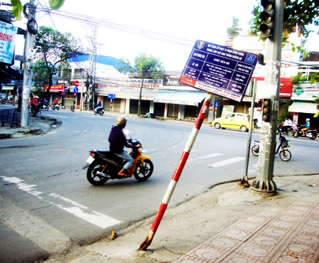 Cần dựng lại bảng quy định