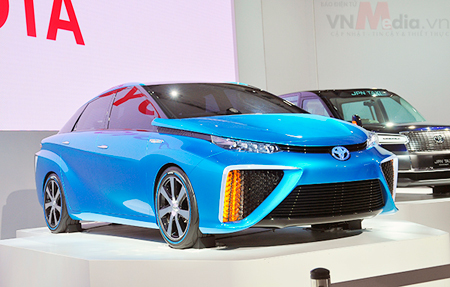 Toyota Việt Nam ra mắt FCV, Frius 2015