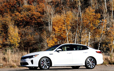 Kia Optima 2016 đã chính thức ra mắt tại triển lãm ô tô quốc tế New York 2015.