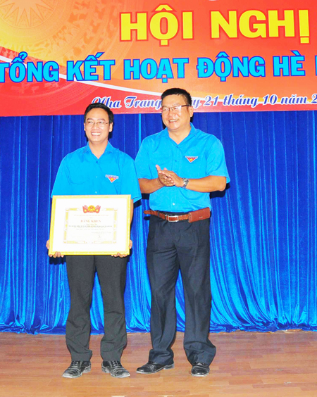 Thủ lĩnh sinh viên năng động