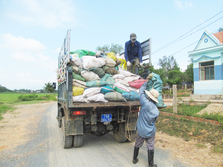 Hoạt động thu gom rác ở Ninh Hòa: Nhiều chuyển biến