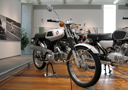 Honda SS50 đời 1967 tại Nhật. 