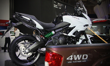 Kawasaki Versys 650 xuất hiện tại Việt Nam trong kỳ triển lãm Viet Nam Motor Show 2015.