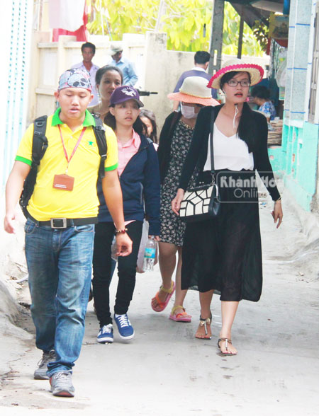 Khách du lịch đến Bình Ba tăng đột biết trước ngày 6-11