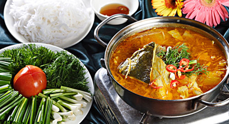 Cá chình lẩu chua cay