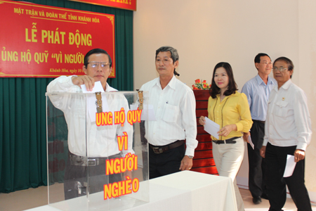 Phát động ủng hộ Quỹ "Vì người nghèo"