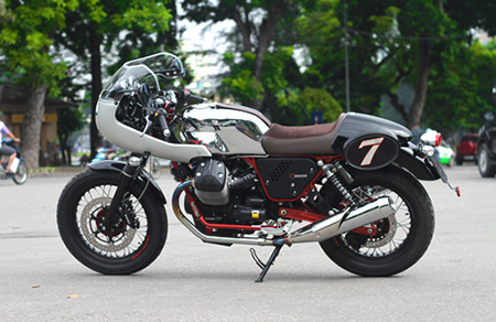 Moto Guzzi V7 Racer bản giới hạn tại Hà Nội. Ảnh: Đức Huy.