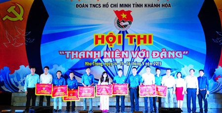 Chú trọng phát triển đảng trong đoàn viên, thanh niên