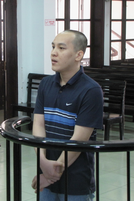 Mua mô tô bằng... súng bắn điện!