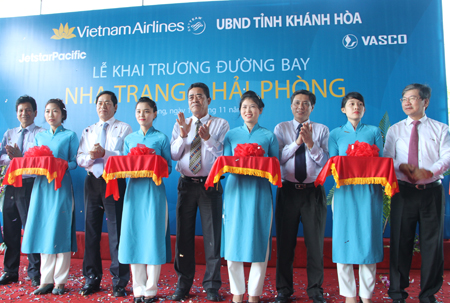 Opening ceremony of Nha Trang - Hai Phong flying route