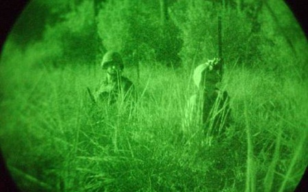 Cần camera điện thoại để nhìn xuyên màn đêm