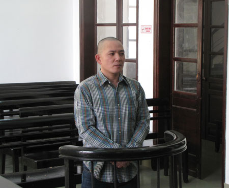 Kẻ vào nhầm phòng làm chuyện bậy bạ