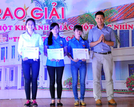 Trao giải cuộc thi ảnh "NTU – một khoảnh khắc, một góc nhìn" và cuộc thi viết "Tri ân thầy cô"