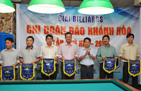 50 players join billiards tournament of Khanh Hoa Newspaper