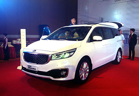 Mẫu KIA Sedona sẽ có tới 4 phiên bản tại Việt Nam cùng giá bán khởi điểm từ 1,18 - 1,298 tỉ đồng