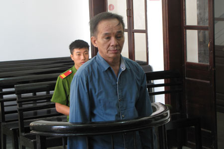 Đạo chích tự rạch mình tạo cơ hội bỏ trốn