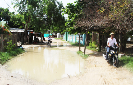 Nhiều tuyến đường cần được nâng cấp