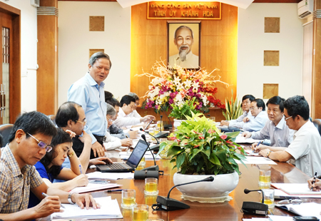 Đồng chí Đinh Văn Cương phát biểu tại buổi làm việc