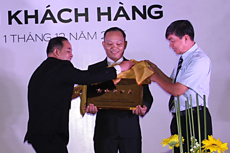 Khách sạn Mường Thanh Luxury Nha Trang được công nhận khách sạn đạt tiêu chuẩn 5 sao