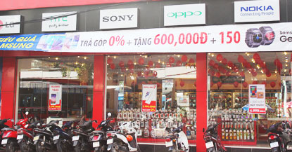 Người tiêu dùng dễ dàng nhìn thấy những quảng cáo rất hấp dẫn về trả góp không lãi suất. (Ảnh mang tính chất minh họa)