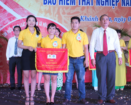 Đội Công ty Cổ phần Dệt may Nha Trang đạt giải nhất