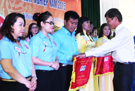 Đội Công ty Cổ phần Dệt may Nha Trang đạt giải nhất