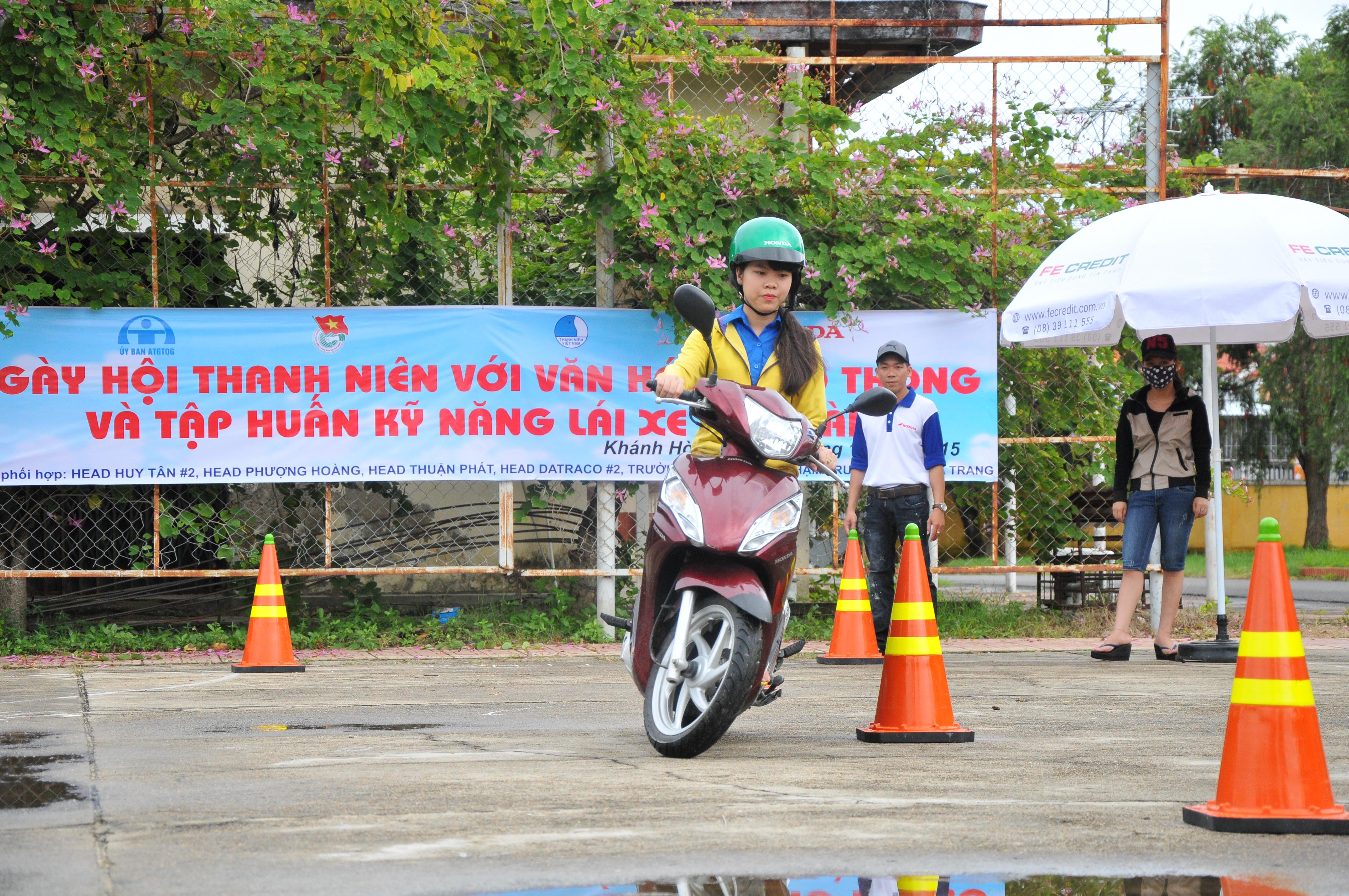 Hơn 600 đoàn viên, thanh niên được tập huấn kỹ năng lái xe an toàn