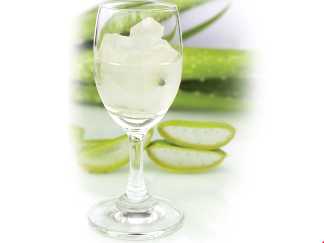 Bớt đau khớp nhờ nước nha đam